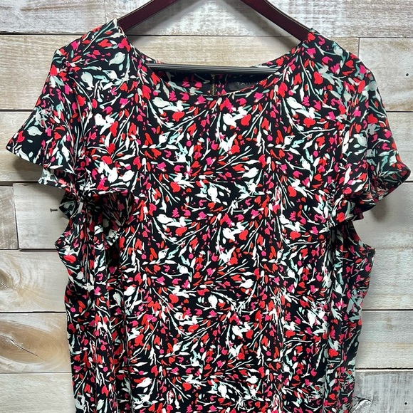 Tahari Dress Womens 1X Red Black Bird Print Flutter Sleeves Sheath‎ - Picture 2 of 10